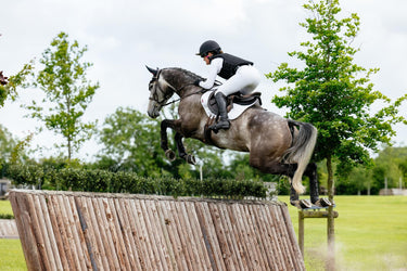 LeMieux Suede Close Contact Square White| Online For Equine