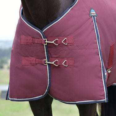 Weatherbeeta Comfitec Essential Turnout 220G Burgundy/ Navy