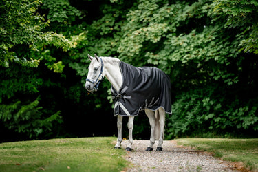 Horseware Ireland Rambo 1680D Wug Turnout Rug 200G Black / Thunderstorm Grey & Silver