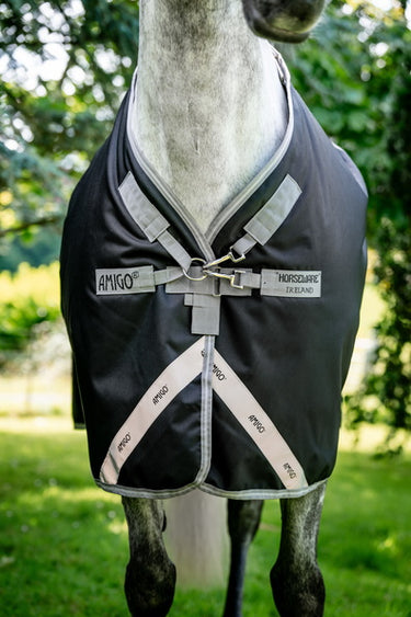 Horseware Ireland Amigo 1200D Xl Turnout Rug 150G Black / Titanium Grey & Silver