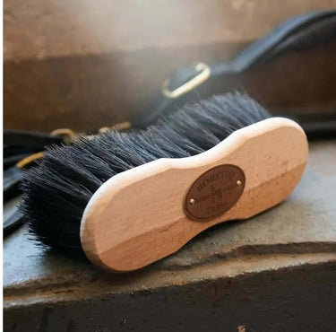 Borstiq Shaped Arenga Brush| Online For Equine