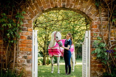 Horseware Ireland Newmarket Headcollar & Leadrope Witney Pink