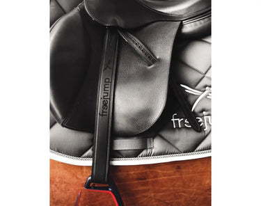Freejump Classic Wide Stirrup Leathers| Online For Equine