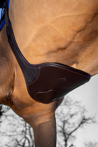LeMieux Gel-Tek Anatomic Long Stud Girth with Magnet Brown
