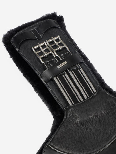 LeMieux Arika Simuwool Contoured Short Stud Girth Black