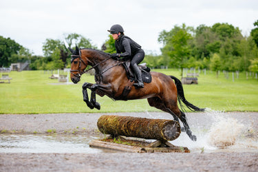 LeMieux Loire Classic Close Contact Square Black