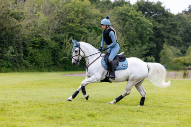 LeMieux Loire Classic Close Contact Square Ice Blue