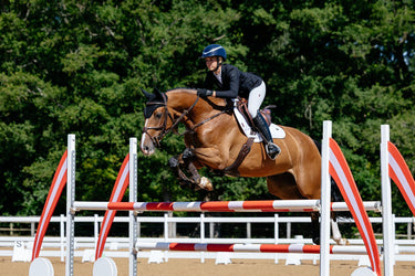 LeMieux Loire Classic Close Contact Square White