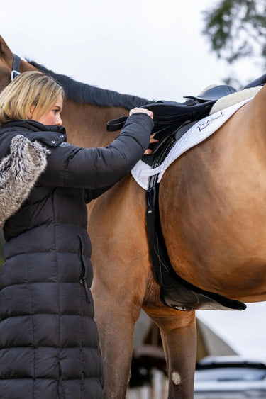 LeMieux Arika Simuwool Contoured Long Stud Girth Black| Online For Equine