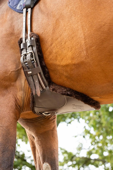 LeMieux Arika Simuwool Contoured Short Stud Girth Brown| Online For Equine