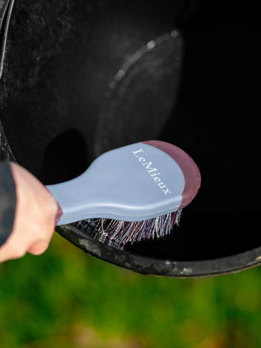 LeMieux Bucket Brush Powder Blue/Mallow| Online For Equine