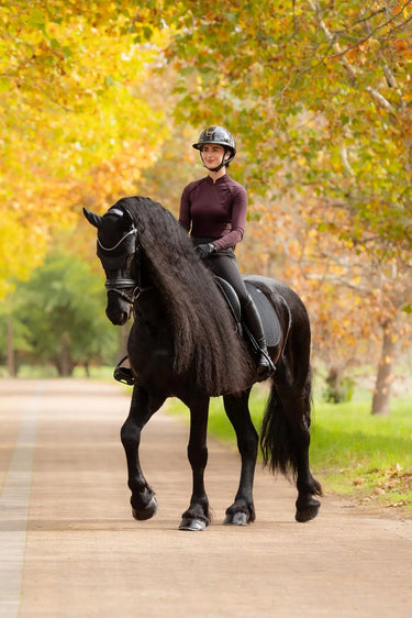 LeMieux Essence Dressage Square Black| Online For Equine