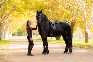 LeMieux Essence Dressage Square Black| Online For Equine