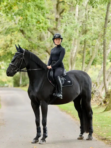 LeMieux Puissance Suede Close Contact Square Black| Online For Equine