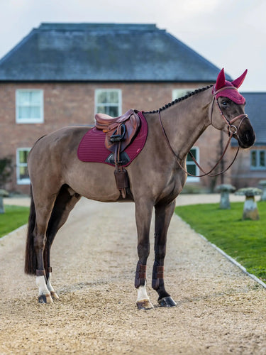 LeMieux Soft Shell Anti Slip EuroJump Square Burgundy