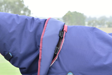 Weatherbeeta Comfitec Essential Turnout Detach-A-Neck 220G Navy/ Burgundy