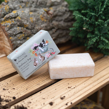 Wrendale Designs Dry Amber & Honeysuckle Gardener'S Soap| Online For Equine