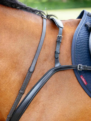 LeMieux Kudos Bridge Breastplate Black